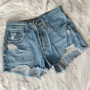 Like New! Levi 501 Jean Shorts Distressed Light Blue